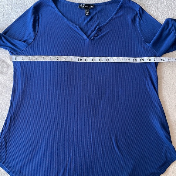 Love & Legend Blue Ribbed V-Neck Stretch Tee 1X - Picture 7 of 7